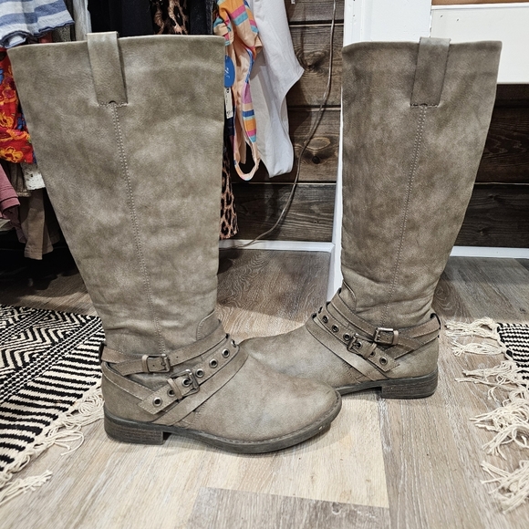 Tall boots grey/ brown with buckle zip - Picture 9 of 10